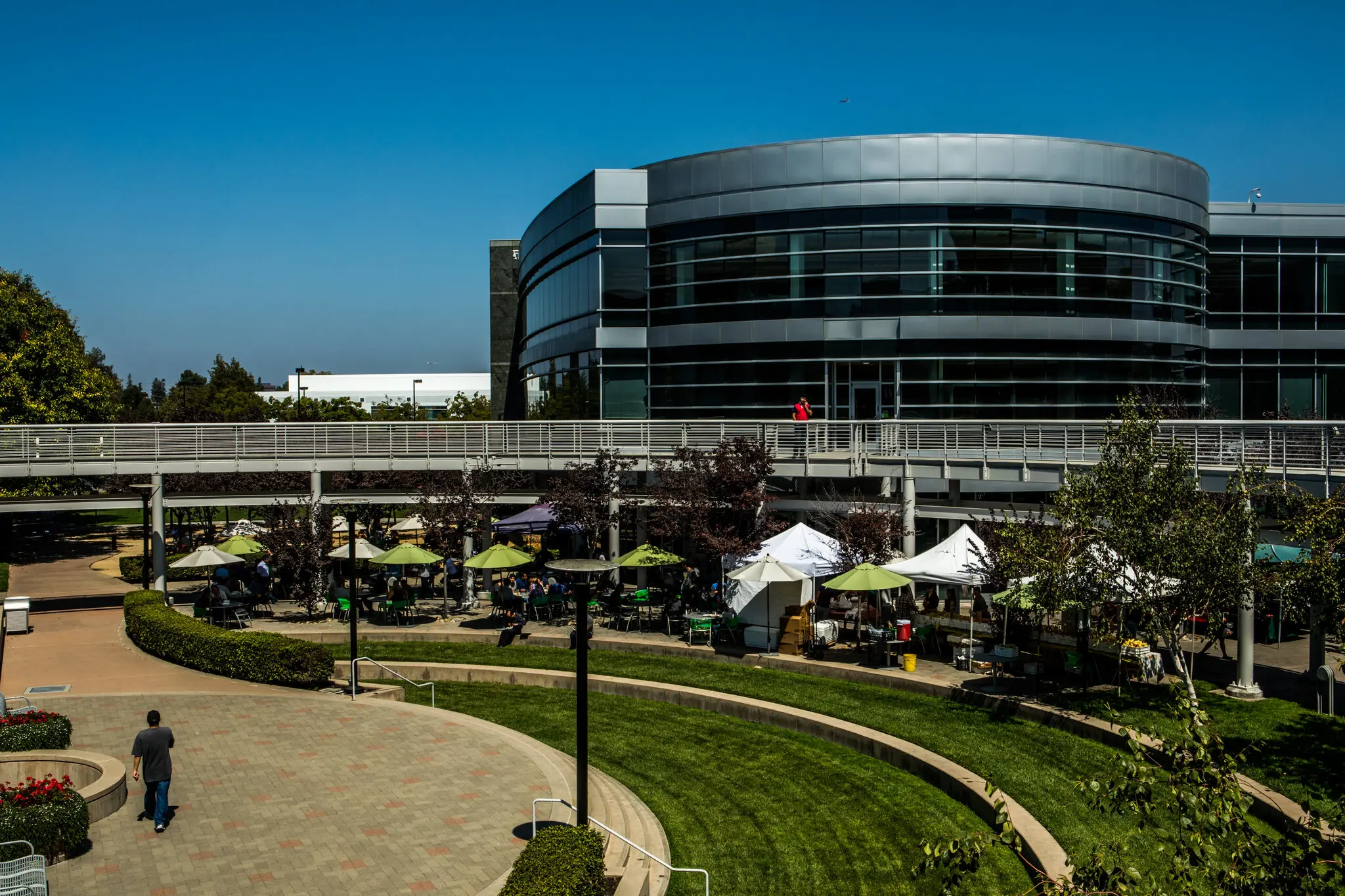 Кампус Nvidia в Санта-Кларі, штат Каліфорнія. Компанія, піонер штучного інтелекту, є однією з найдорожчих у світі